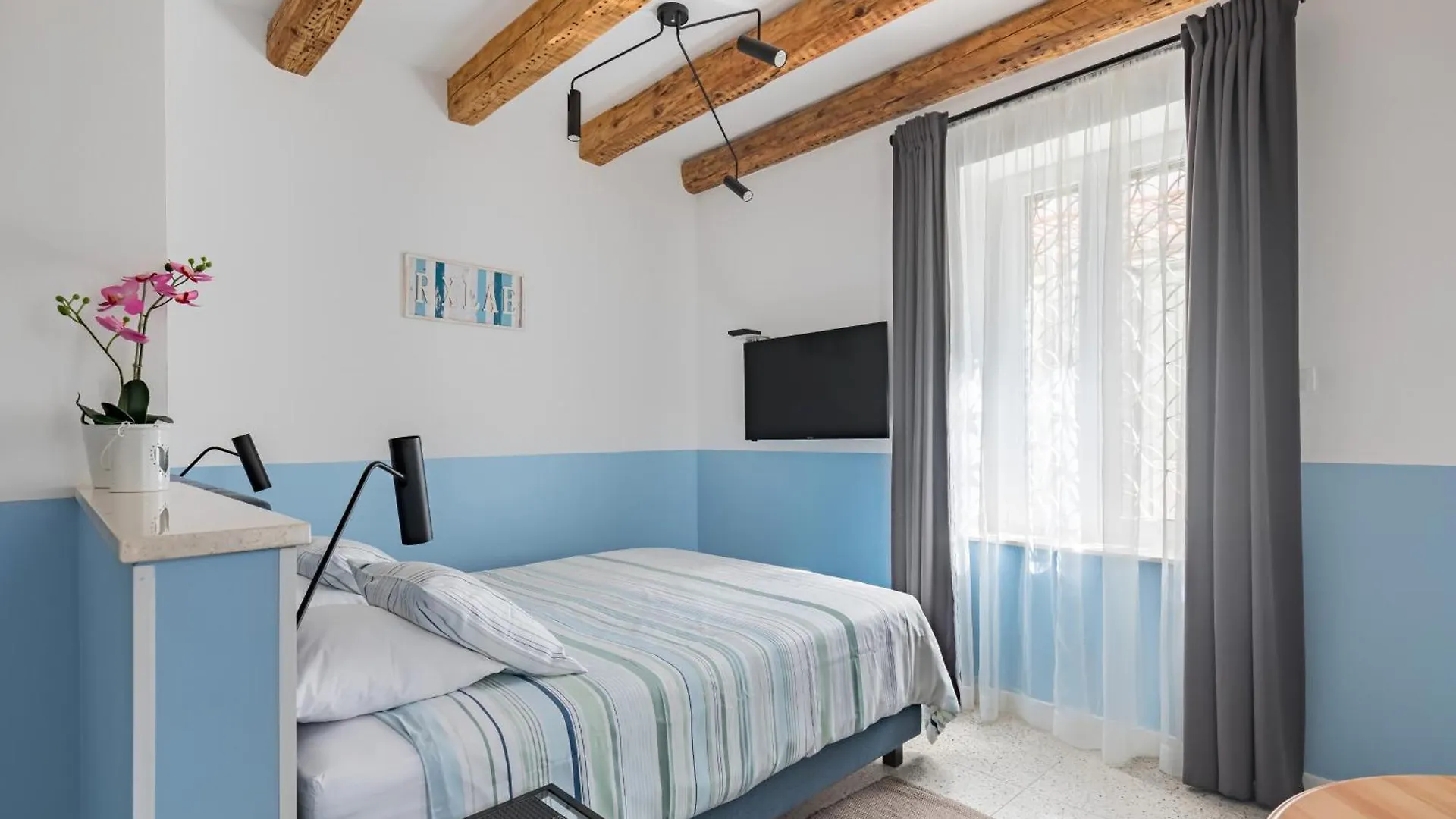 Luxury Studio Adriatic 2 Split 0*,  Croatia